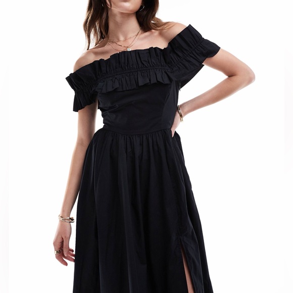 Abercrombie & Fitch Dresses & Skirts - Abercrombie & Fitch Midi Dress Black Off The Shoulder Ruffle